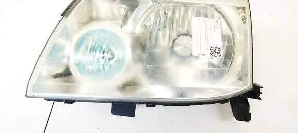 Nissan X-Trail T30 Headlight/headlamp 