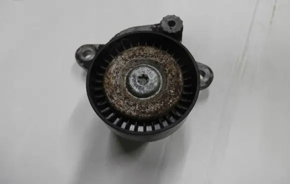Mercedes-Benz S W220 Generator/alternator belt tensioner A6282000170