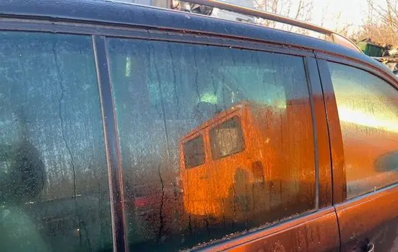 Volkswagen Touran I Rear door window glass 