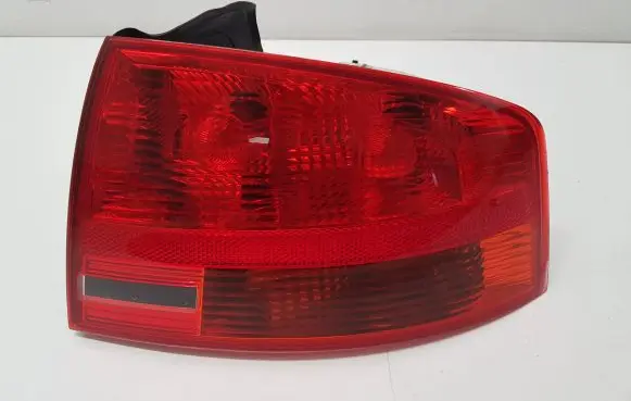 Audi A4 S4 B7 8E 8H Rear/tail lights R965070 96503702 8E5945096