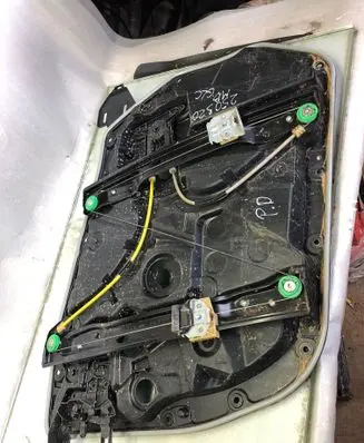 Mercedes-Benz GLC X253 C253 Front door window regulator with motor A2537600100