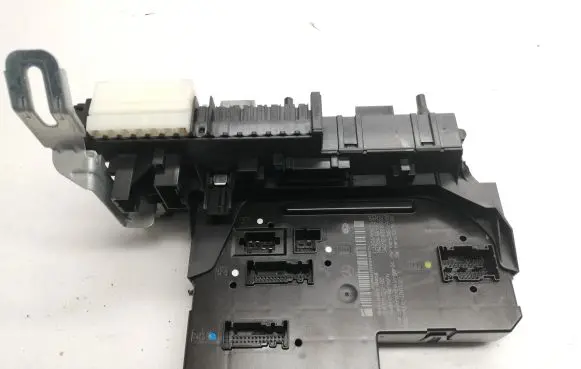 Mercedes-Benz C W204 Fuse module 2049060405