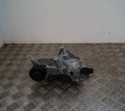 Mercedes-Benz C W205 Engine mounting bracket A6512340339