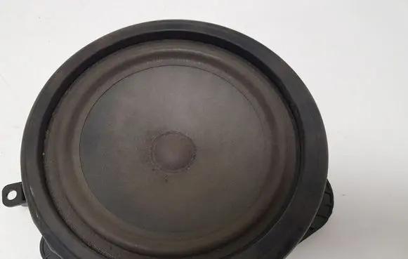 Audi A3 S3 A3 Sportback 8P Front door speaker 8P0035411C