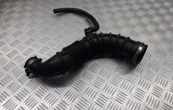 Renault Megane II Air intake hose/pipe 8200500384B