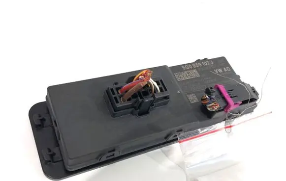 Volkswagen PASSAT B8 Other control units/modules 5Q0959107J