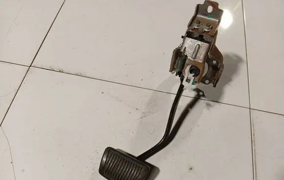 KIA Optima Brake pedal 