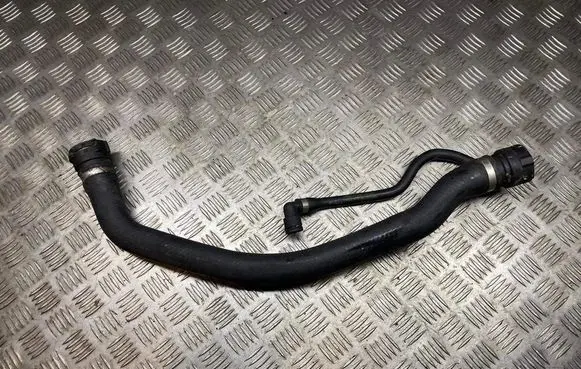 Engine coolant pipe/hose