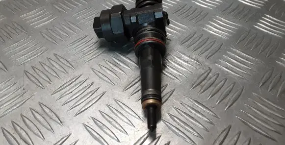 Ford Galaxy Fuel injector 038130073AC 0414720029