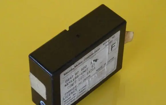 Mazda 626 Immobilizer control unit/module GE4T675D2