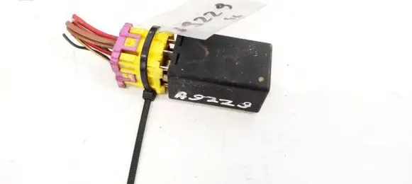 Audi A4 S4 B5 8D Other relay 8D0959257 05071100