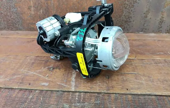 BMW 3 E92 E93 Headlight part 1307022434 1305310179 1301329701