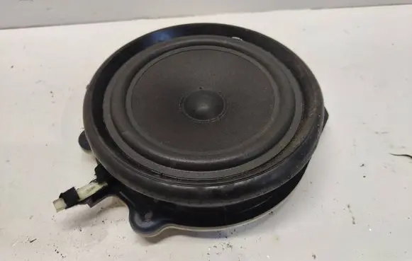 Audi A4 S4 B7 8E 8H Front door speaker 8E0035411 4115126