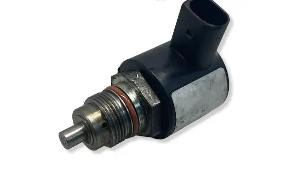 Mercedes-Benz E W211 Fuel pressure regulator 9307Z515A