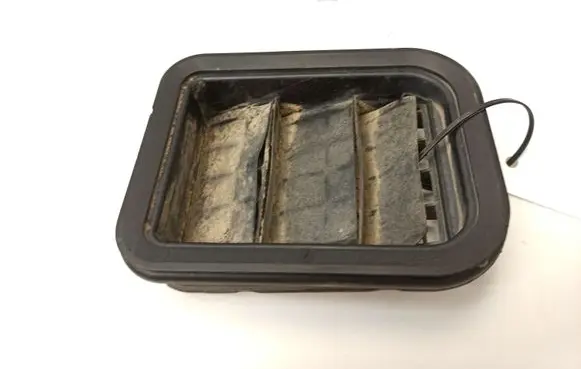 Mercedes-Benz ML W163 Quarter panel pressure vent 1708300042