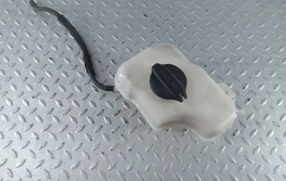 KIA Optima Coolant expansion tank/reservoir 254302T000
