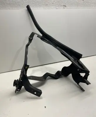 Headlight/headlamp mounting bracket