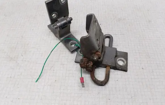 Audi A6 S6 C4 4A Front door hinge set 4A0831401A 4A0831412A