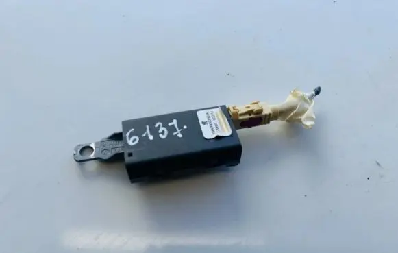 Antenna control unit