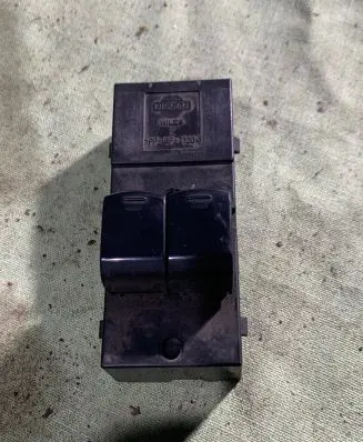 Nissan Micra Electric window control switch PPGFD20 N155AAN