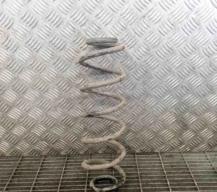 Toyota C-HR I Rear coil spring