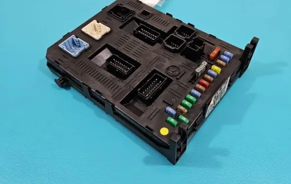 Citroen C5 Central body control module 9656530480 IMPRK1393397