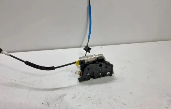 Audi A4 S4 B8 8K Front door lock 8J2837015