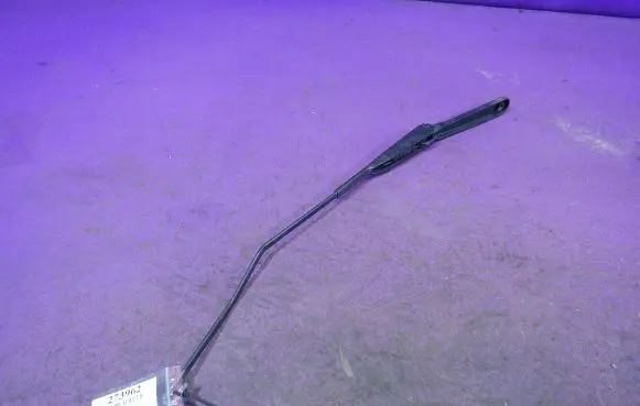 Citroen Berlingo Front wiper blade arm 280007467B