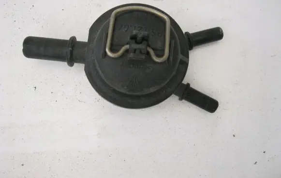 Porsche Panamera (970) Coolant heater control valve 7P5121671