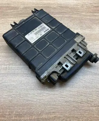 Volkswagen Golf III Engine control unit/module ECU 028906021AF 0281001308 USED