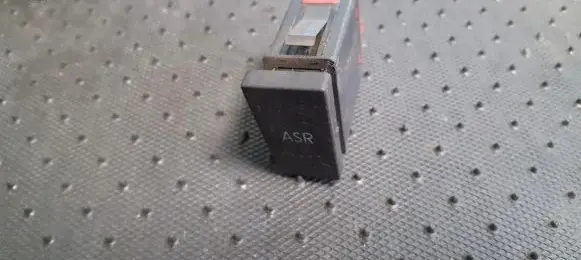Traction control (ASR) switch