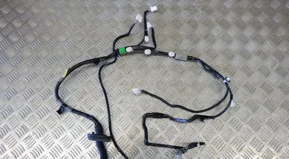 Lexus ES 300h (7th Gen) Rear door wiring loom 8215433390