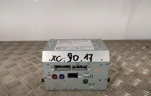 Head unit multimedia control
