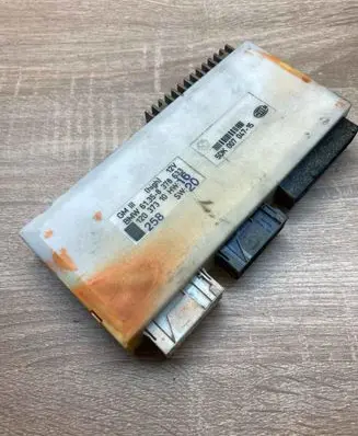 BMW 5 E39 Comfort/convenience module 8378633 5DK00704715