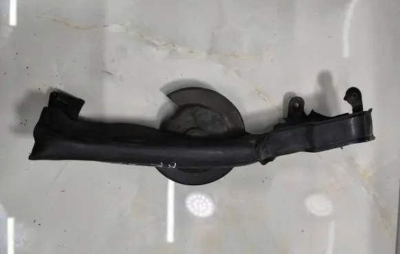 BMW 3 GT F34 Engine compartment rubber 51767293713 0158908