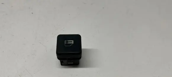 BMW 5 E39 Central locking switch button 8360828