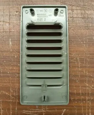 Renault Trafic II (X83) Quarter panel pressure vent 8200018673