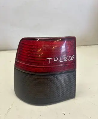 Seat Toledo I (1L) Rear/tail lights 1L0945095F