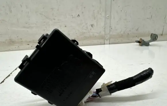 Toyota RAV 4 (XA50) Door central lock control unit/module 8597042060