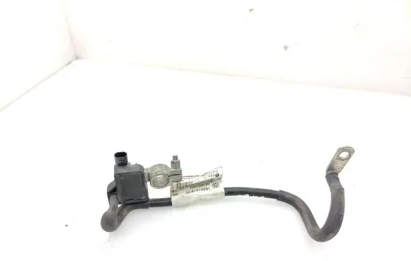 Volkswagen Caddy Positive cable (battery) 1K0915181H 519416C4 11457