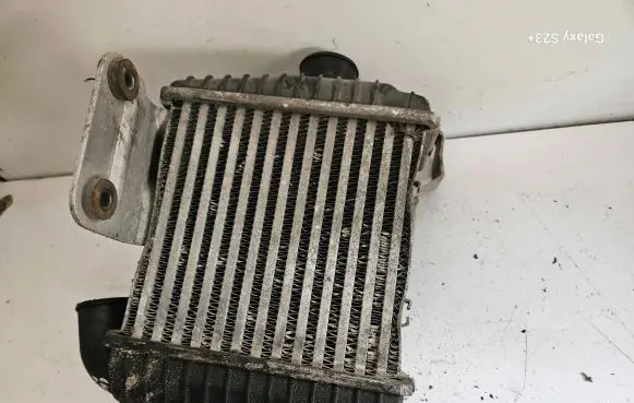Hyundai Trajet Intercooler radiator 2827027120