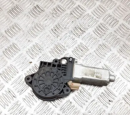 Hyundai Trajet Rear door window regulator motor