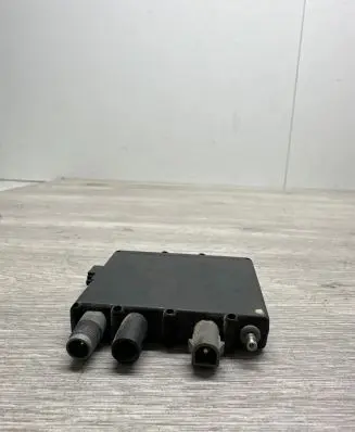 BMW X5 E53 Antenna control unit 65258377656 17676