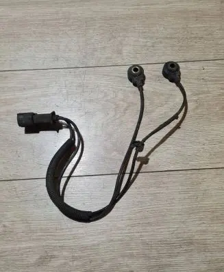 Volvo V70 Detonation knock sensor 9432570 0261231142