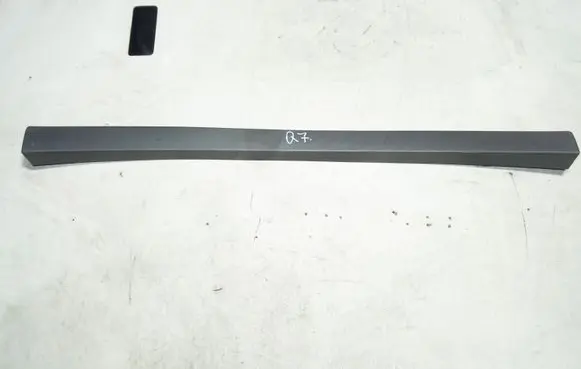 Audi Q7 4L Tailgate trim 4L0867606 4L0867606A