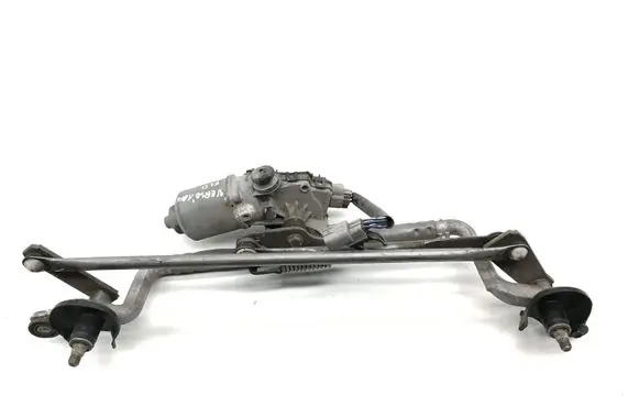 Front wiper linkage and motor