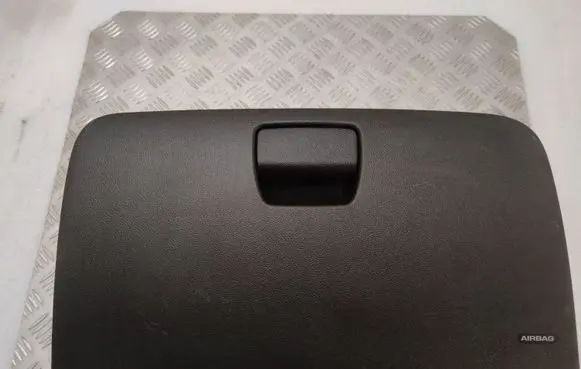 Buick Encore I Glove box AXB88015