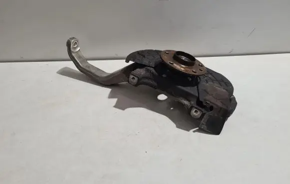 Maserati Ghibli Front wheel hub spindle knuckle 06700035760