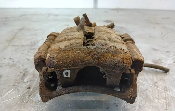 Volkswagen Multivan T5 Rear brake caliper