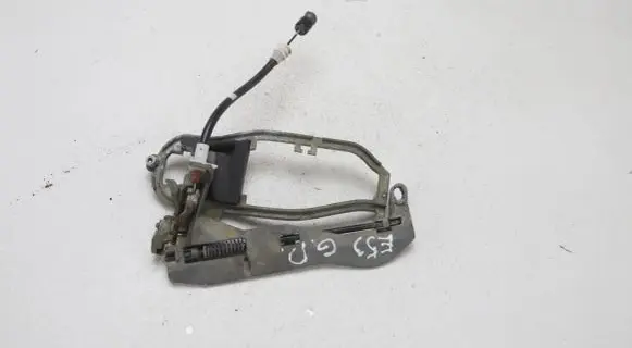 Rear door exterior handle/bracket